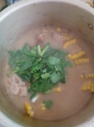 排骨玉米莲藕汤