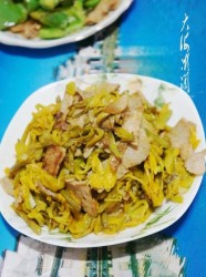 黄花菜炒肉