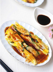 青菜鸡蛋肠粉
