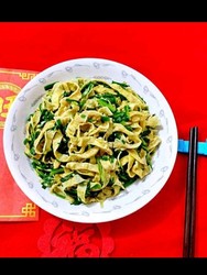 韭菜炒蛋条