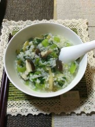 榨菜香菇菜泡饭