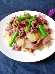 酸菜炒牛肉