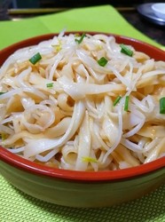 芽菜炒河粉