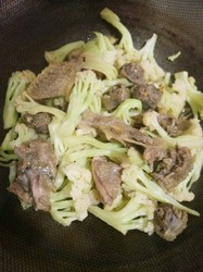 腊鸡炒花菜