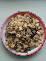 炖酸菜