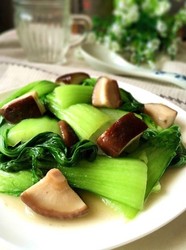 香菇丁炒油菜