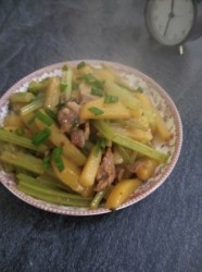 蚝油芹菜土豆条