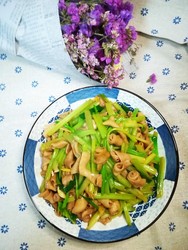 香芹炒鸭肠