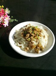 肉丁榨菜面条儿