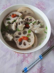 莲藕排骨汤