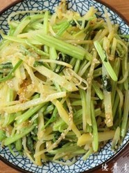 干炒芹菜土豆