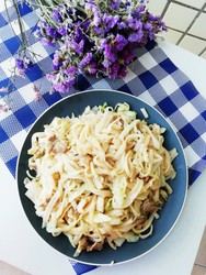 椰菜丝炒河粉