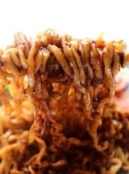 黑胡椒香肠炸酱面#中卓炸酱面#