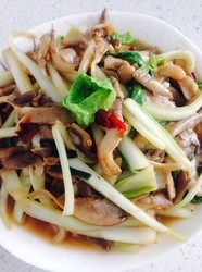 白菜炒平菇