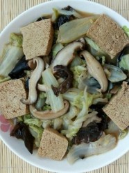 菌菇白菜冻豆腐烩