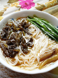 酸菜米线