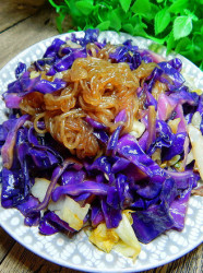 紫包菜炒粉条