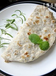 浙江绍兴街头人气美食--梅干菜肉饼