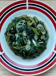 素炒菠菜