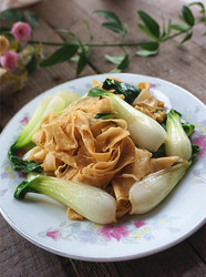 豆皮炒青菜