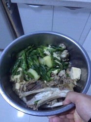 排骨炖冻豆腐土豆子