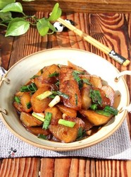 蚝油青蒜炖萝卜