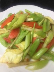 茴香根炒鸡蛋