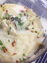 鲫鱼萝卜汤