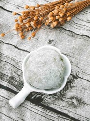 我不是青团，我是抹茶味雪媚娘。