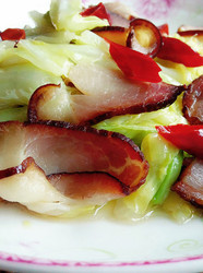 腊肉炒包菜