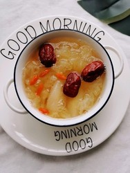 银耳雪梨红枣汤