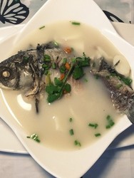山药枸杞鲫鱼汤