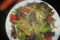 西芹炒鸭胗
