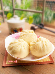 木耳鲜肉韭菜包