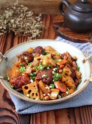 莲藕干锅鸡翅