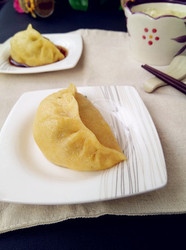 茴香香菇馅发面蒸饺