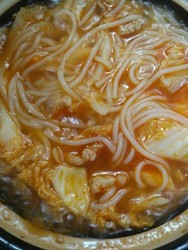 砂锅酸汤桂林米粉