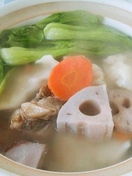 莲藕胡萝卜排骨汤