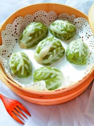 白菜造型鲜奶青团