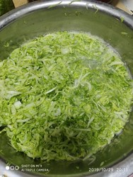 罐头瓶腌酸菜