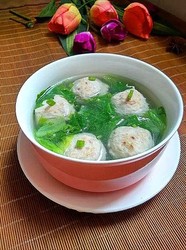 牛肉丸生菜汤