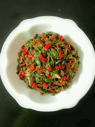 青红椒炒橄榄菜