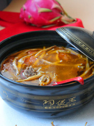 西红柿牛肉黄花菜汤