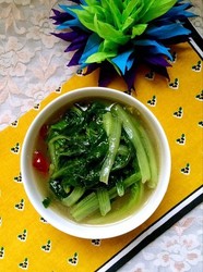 骨汤炖小白菜