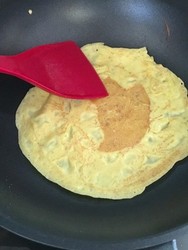 芝麻鸡蛋饼