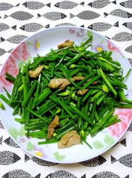 清炒韭菜苔