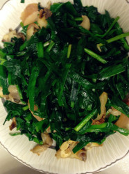 韭菜炒海螺肉