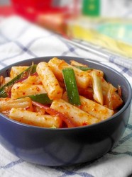 泡菜炒年糕