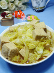 冻豆腐煮圆白菜