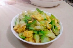 油菜心炒蛋